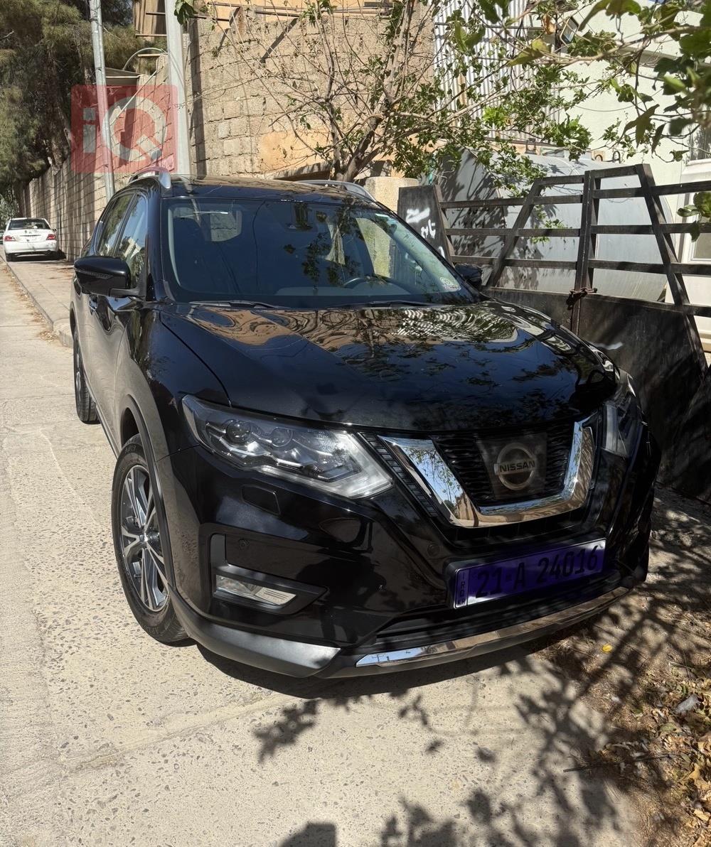 نيسان X-Trail